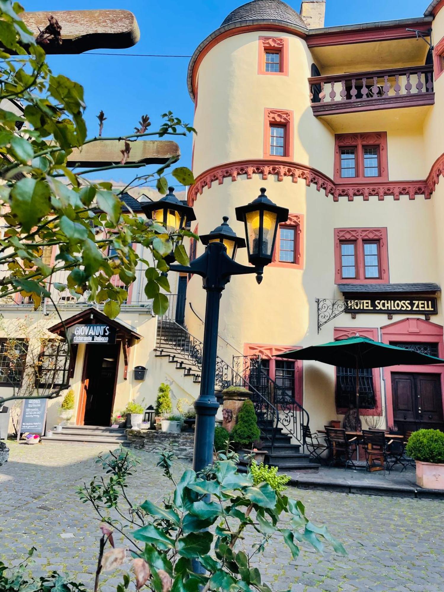 Hotel Schloss Zell Buitenkant foto